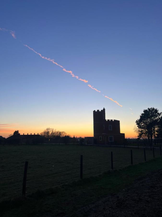 South Lodge, St Osyth Priory Saint Osyth Exteriör bild